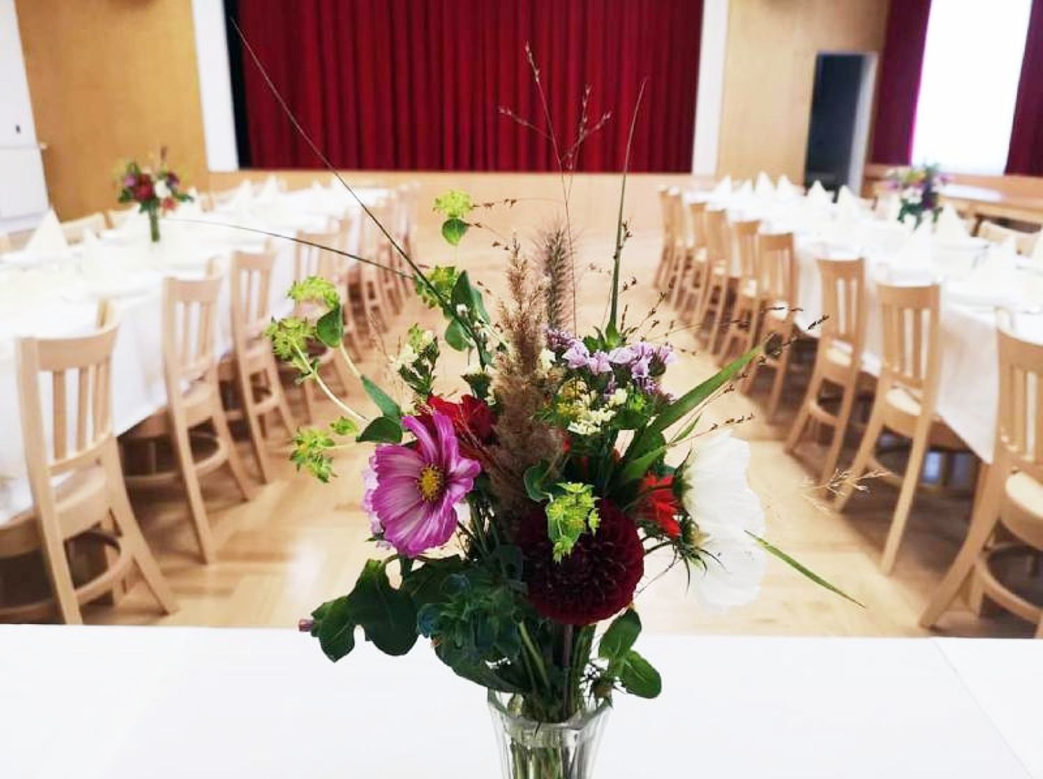 Oslava ve velkém sále